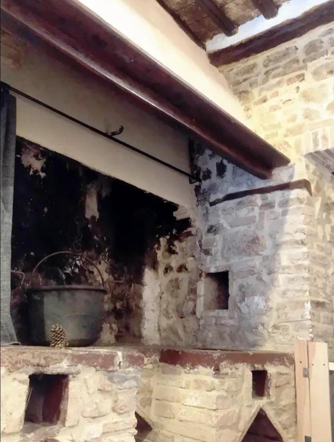 Casa Contadina In Borgo Medievale, Tuscany Monteguidi Екстериор снимка
